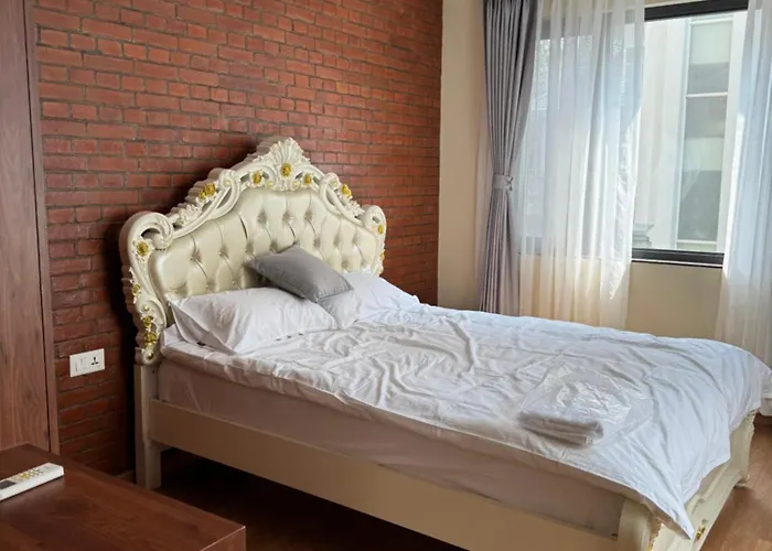 Tashi Tagay & Hotel Kathmandu
