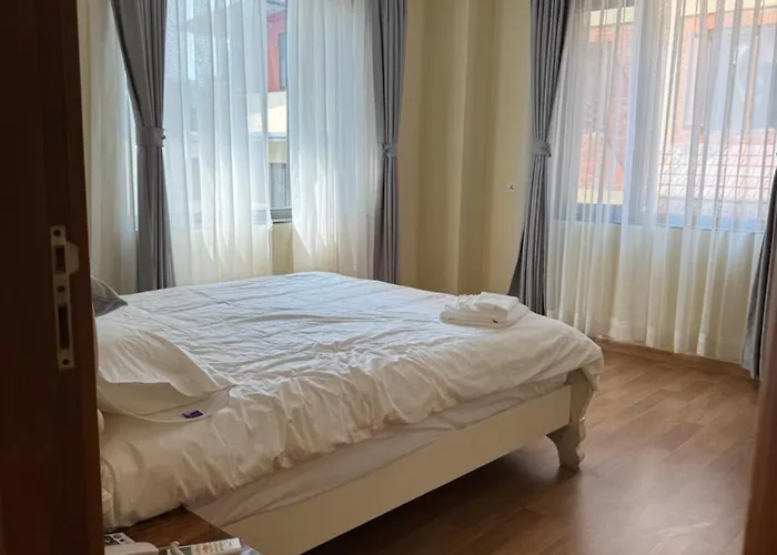 Tashi Tagay & Hotel Kathmandu